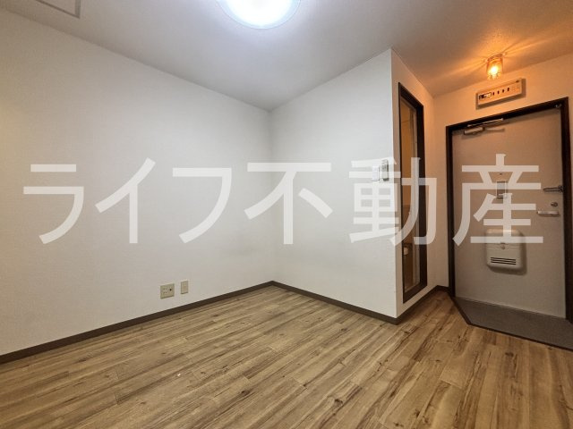 トマトハイツ菱屋西の居間・リビング|おしゃれな居間です