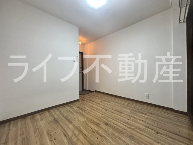 トマトハイツ菱屋西の洋室|きれいな洋室です