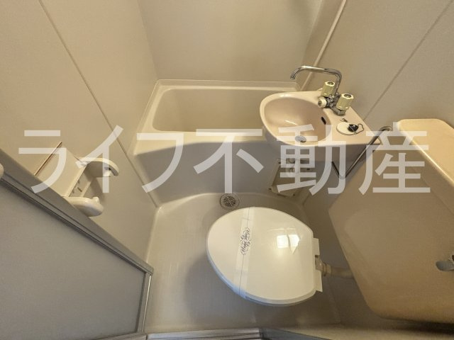 トマトハイツ菱屋西の浴室|落ち着いた空間のお風呂です