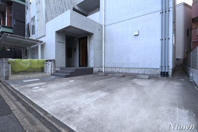 【駐車場】 | アルビレオ | 車をお持ちの方に嬉しい駐車場付きの物件です