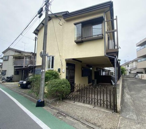  勅使河原貸家
