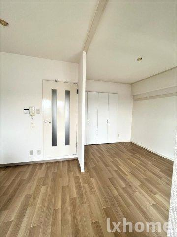 メゾン摂津の居間・リビング|ゆったり過ごせる居間です