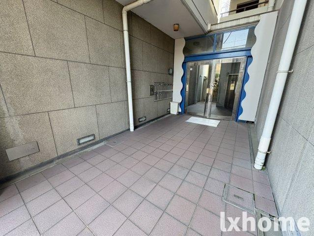 メゾン摂津のロビー|ゆとりのあるロビーです