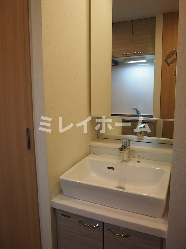 ルーブル旗の台弐番館の洗面所