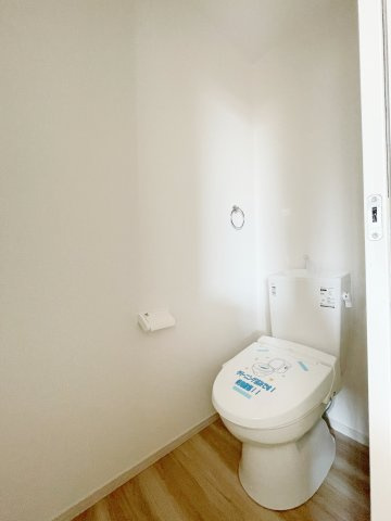 新築戸建・新築建売　郡山市富田町9期　富田小・富田中のトイレ|1階と2階にトイレがついているのでお出かけ前や就寝前にも便利！