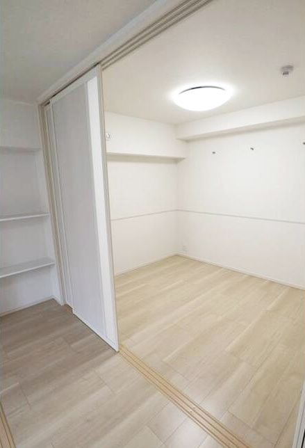 グランヴィル芦屋西の洋室