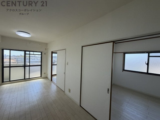 マイレジデンス昆陽里の居間