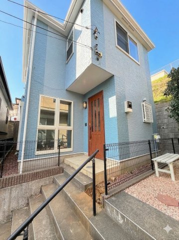 戸塚区戸塚町　中古戸建て　第4の外観|◆一戸建てを中心とした街並みが整然と続き、周辺は高い建物が建っていないので、緑の多い閑静な趣を感じる環境です。街並みや周辺環境も重要なポイントです！！