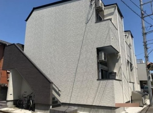 習志野市大久保４丁目のアパートのエントランス