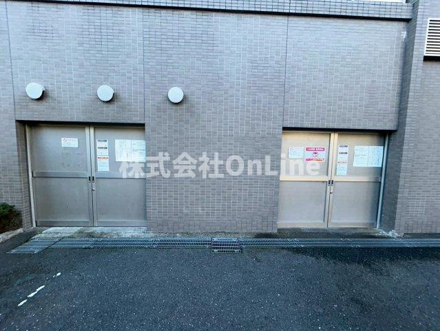グラマシー京橋の駐車場