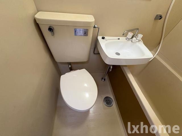 林泉第7ビルのトイレ|ゆったりとした空間のトイレです