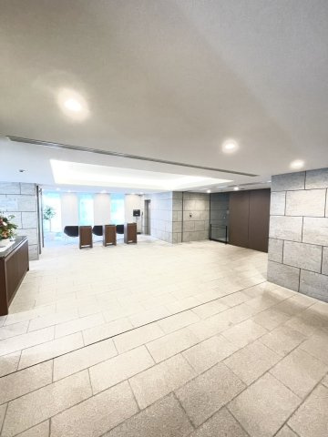 プレミスト神戸ハーバーレジデンスのロビー