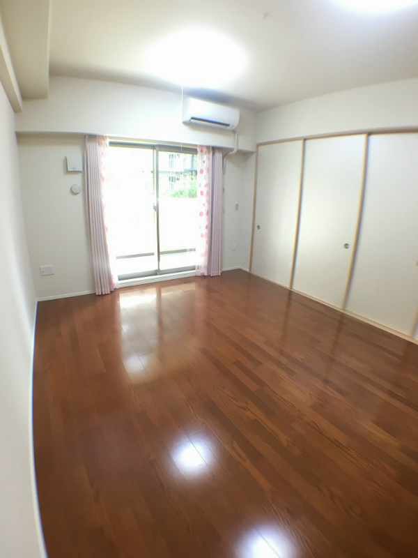 プレミスト神戸ハーバーレジデンスの居間・リビング