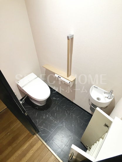 【トイレ】 | 上地4丁目戸建 | トイレです