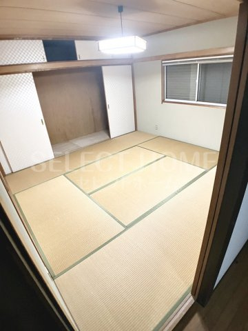 【寝室】 | 上地4丁目戸建 | 使い勝手のいい寝室です
