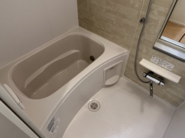 ウィステリア落合の浴室