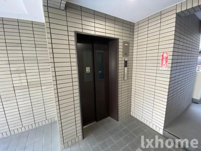 パセオ南茨木のエントランス|清潔なエントランスです