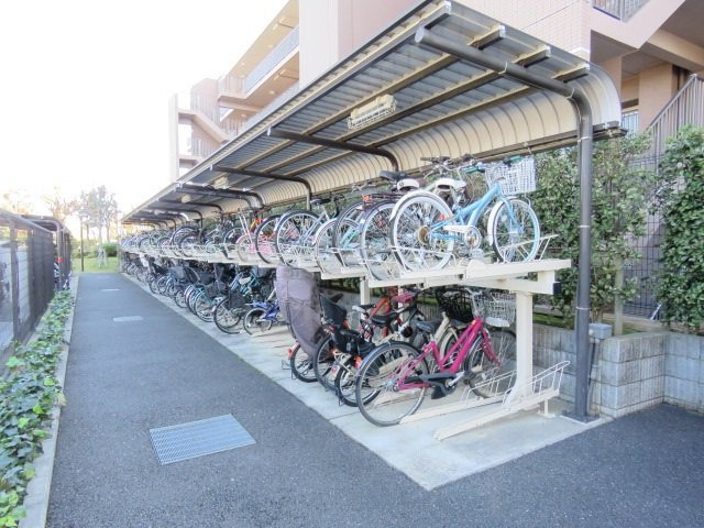 駐輪場。