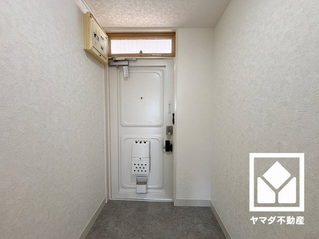 コボリクラスタ西宮北口の玄関|温水洗浄便座付きで、季節を問わずいつでも温かい便座をお使いいただけます。