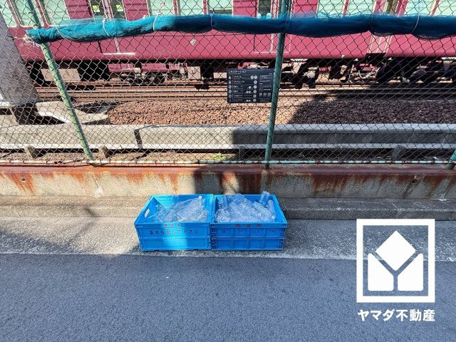 コボリクラスタ西宮北口のその他共用部分|心地よい空間が広がる、清潔で美しいロビー。
