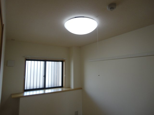 パストラル・ヴィラージュのその他|照明器具・ハンガーモール