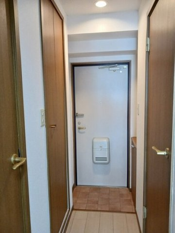 ヴァレ谷上の玄関|毎日通る玄関はこちらです