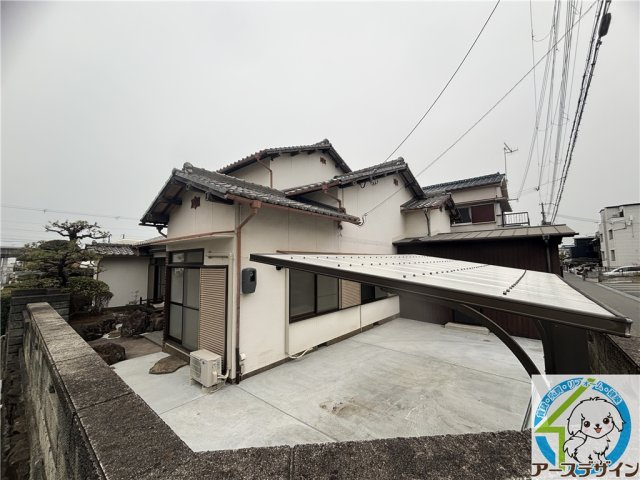 魚住町西岡戸建の外観