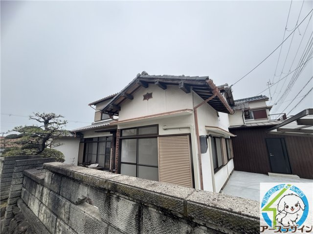 魚住町西岡戸建の外観