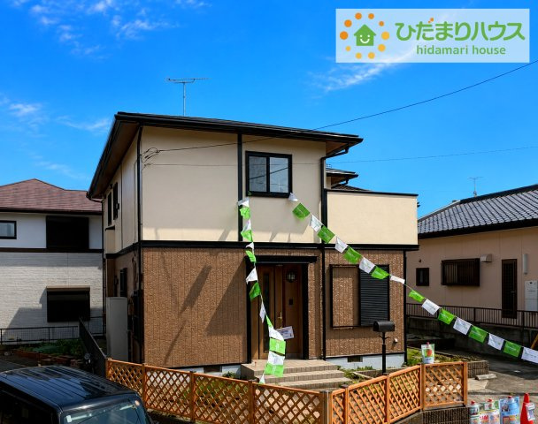 Grace Living 日立｜東金沢町5丁目　中古戸建の外観|新しい住まいに集う家族の温かさと陽光の暖かさ、楽しい毎日と明るい未来を予感させる「空間が織り成すひとつ先の住み心地」を演出します。													