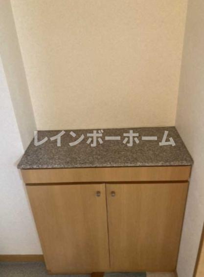 ＬＥＯ伍拾伍番館の玄関
