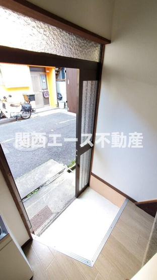 【玄関】 | 江瀬美町貸家
