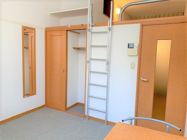 レオパレス甲東の寝室|寝室です
