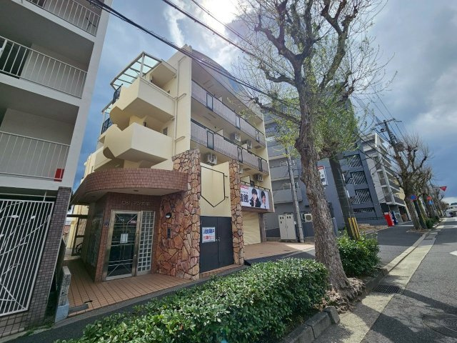 ロジュマン六甲