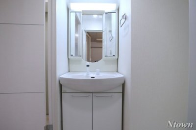 【独立洗面台】 | レジデンスルイーダ | 独立洗面台あり、毎朝おしゃれに忙しい女性の方におすすめです