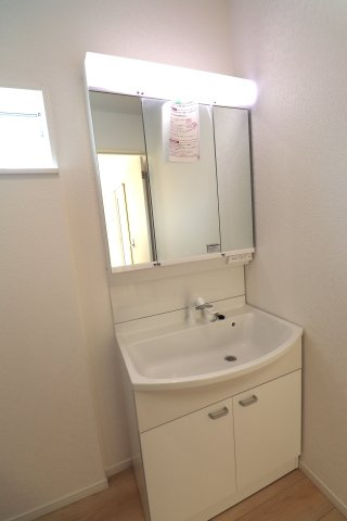 善導寺新築戸建の独立洗面台