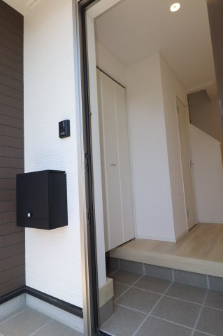 善導寺新築戸建の玄関