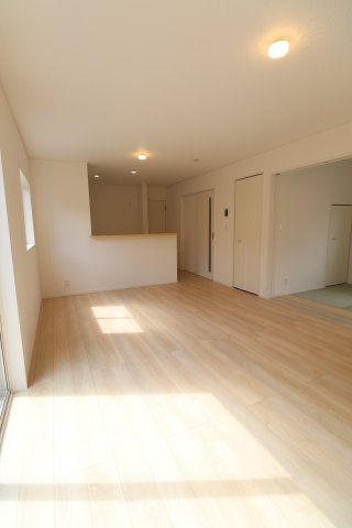 善導寺新築戸建の居間・リビング