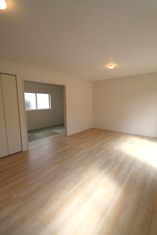 善導寺新築戸建の居間・リビング