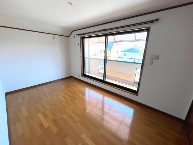 清水町戸建の居間・リビング