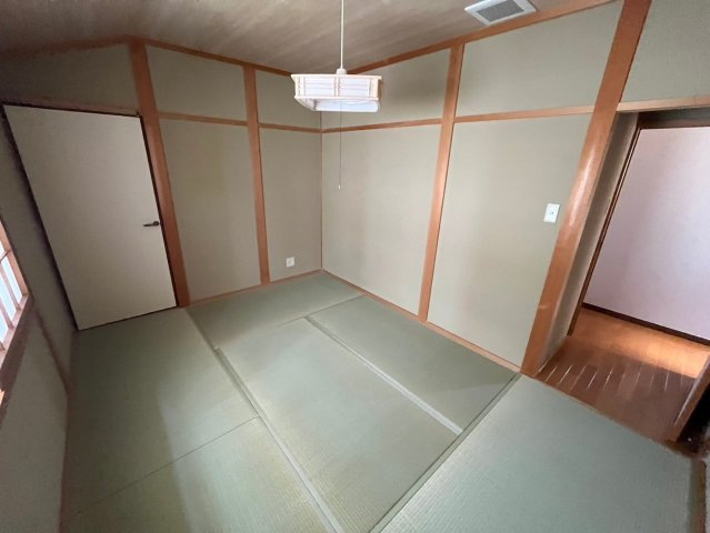清水町戸建の居間・リビング