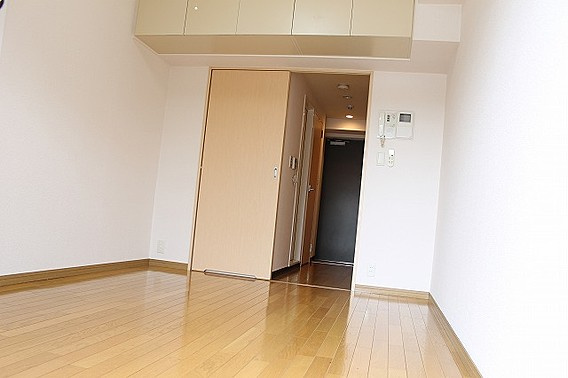 エステムコート神戸ハーバーランド前3コスタリティの居間・リビング