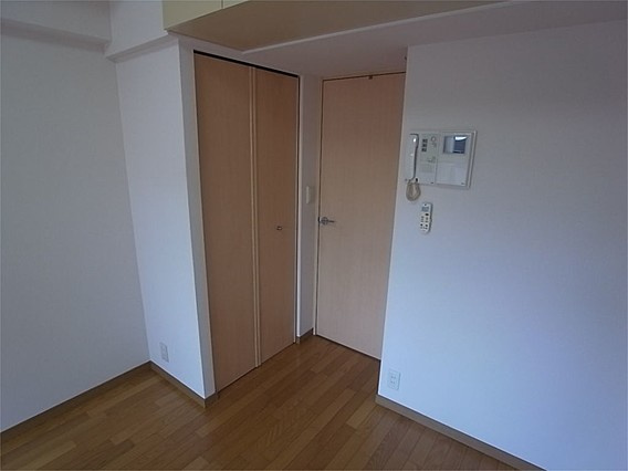 エステムコート神戸ハーバーランド前3コスタリティの居間・リビング