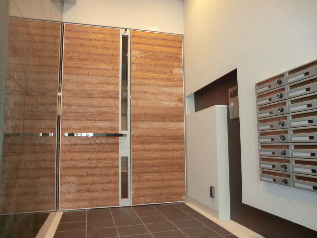 STELLA LUCE北野坂のエントランス