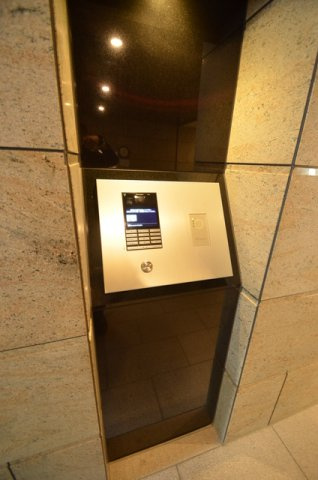 プレミスト神戸ハーバーレジデンスの玄関