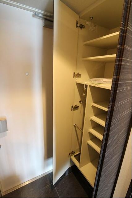 ブレシア新御徒町の玄関|シューズボックス