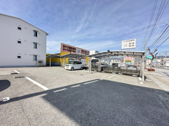 ラ･シェーブル･セゾンの駐車場