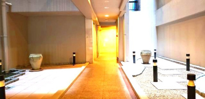 【ロビー】 | イトーピア夙川結善町 | エレベーターホールへのアプローチ