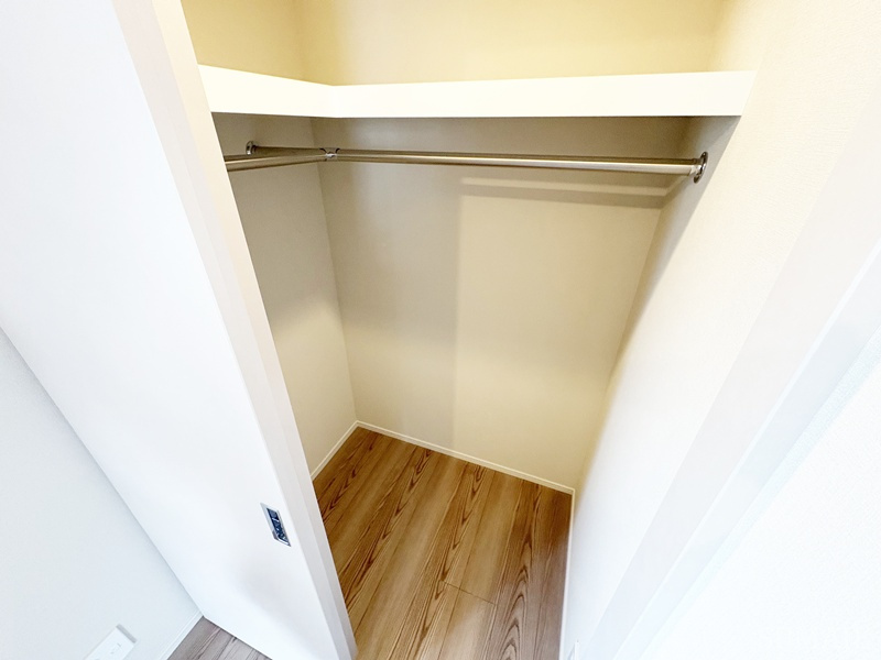 ルフォンプログレ赤羽マークスの収納|ウォークインクローゼットです☆