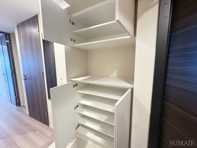 ルフォンプログレ赤羽マークスの収納|シューズボックスです☆