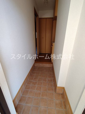 【玄関】 | ユトリロ忠興B | イメージ写真です。
